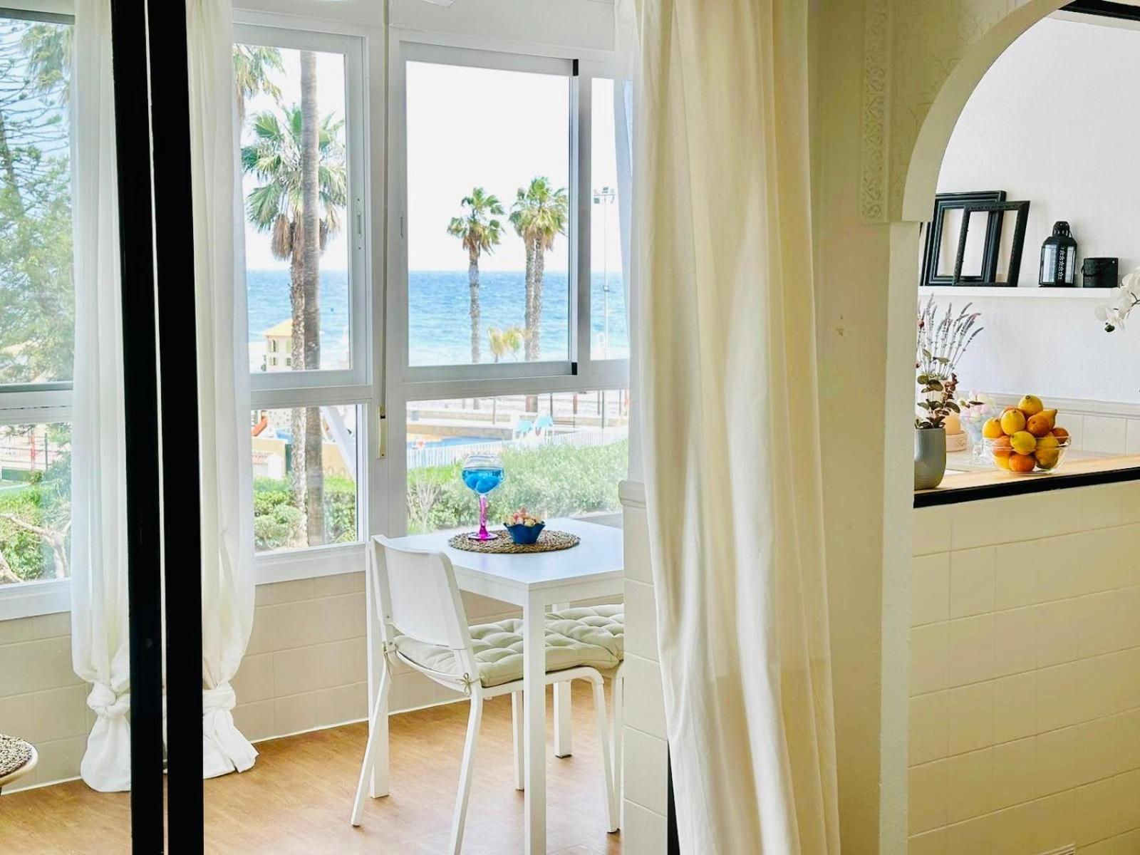 Estudio Pepa Luna Algarrobo Beach มาลากา ภายนอก รูปภาพ